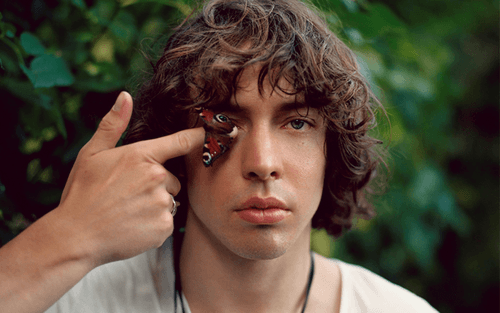 Barns Courtney: Biografia Successi Stile Unico Album Collaborazioni e Ultima Ora