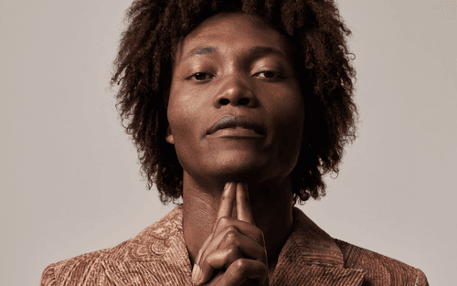 Benjamin Clementine: Biografia Successi Stile Unico Album Collaborazioni e Ultima Ora